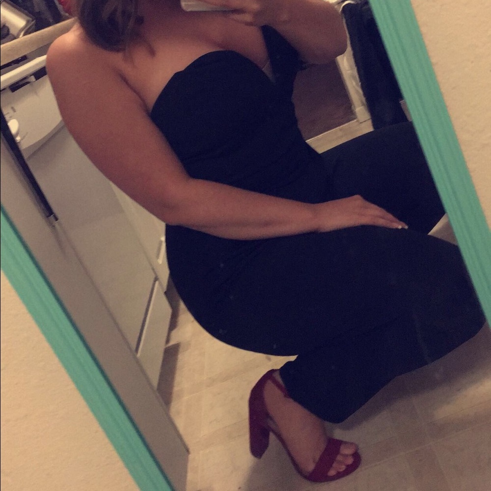 Black Lowcut Pant Suit